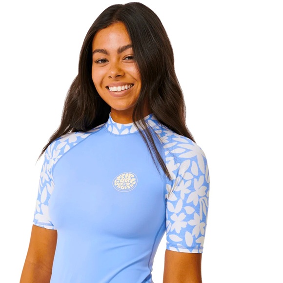 Rip Curl Holiday Tropics Short Sleeve UPF 50 Rash Guard - Picture 5 of 12